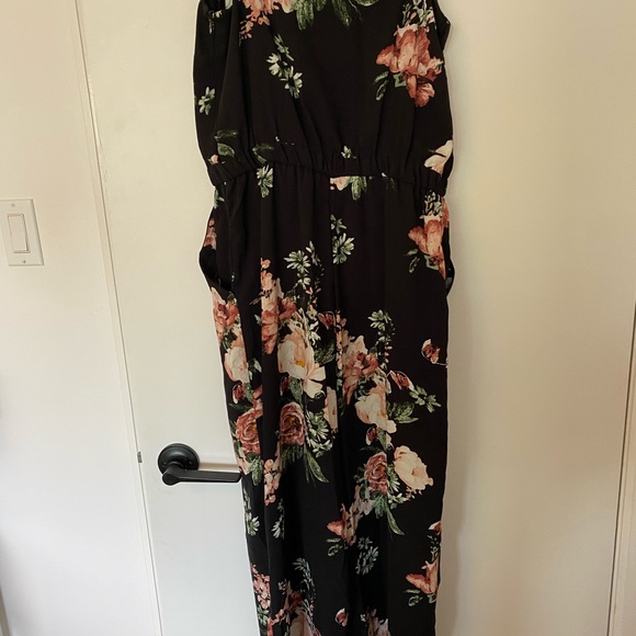 Floral Romper/Jumpsuit - Picture 2 of 3